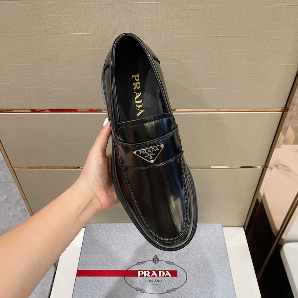 Prada Shiny Derby Shoes - Air Cushion Outsole Men's sneakers