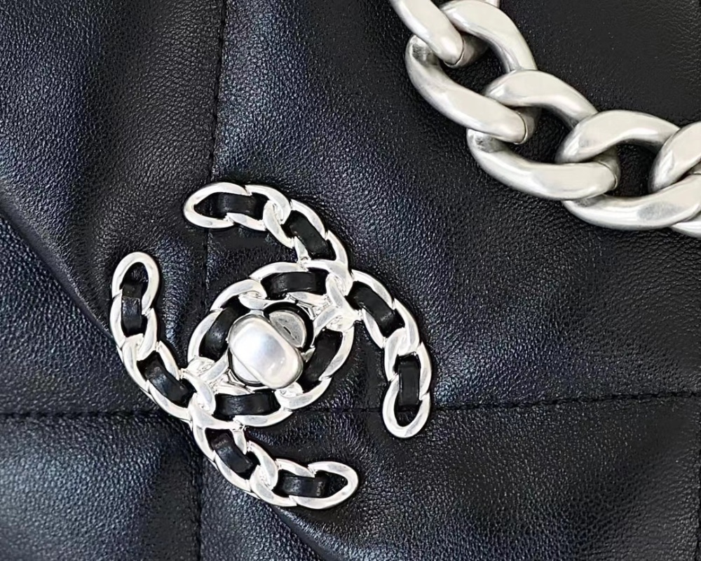 Chanel 19bag 1160 Mirror Boutique