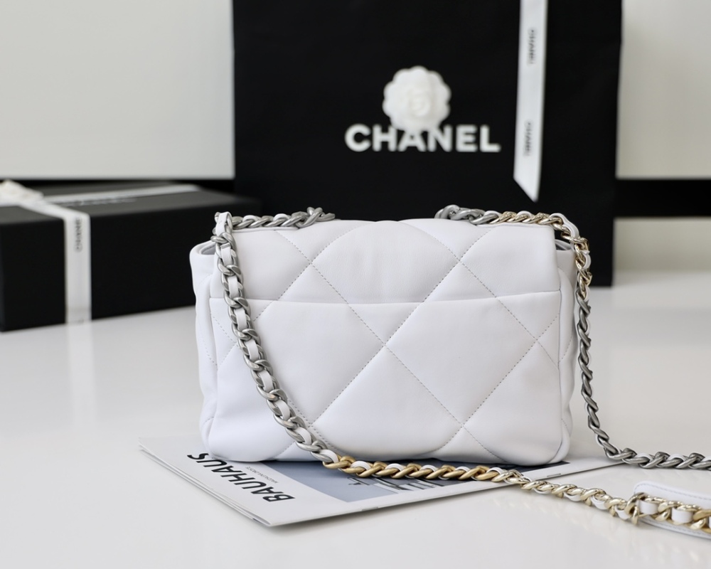 Chanel 19bag 1160 Mirror Boutique
