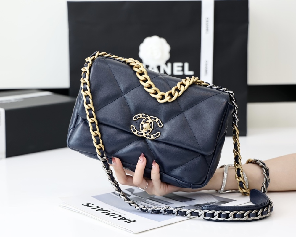 Chanel 19bag 1160 Mirror Boutique