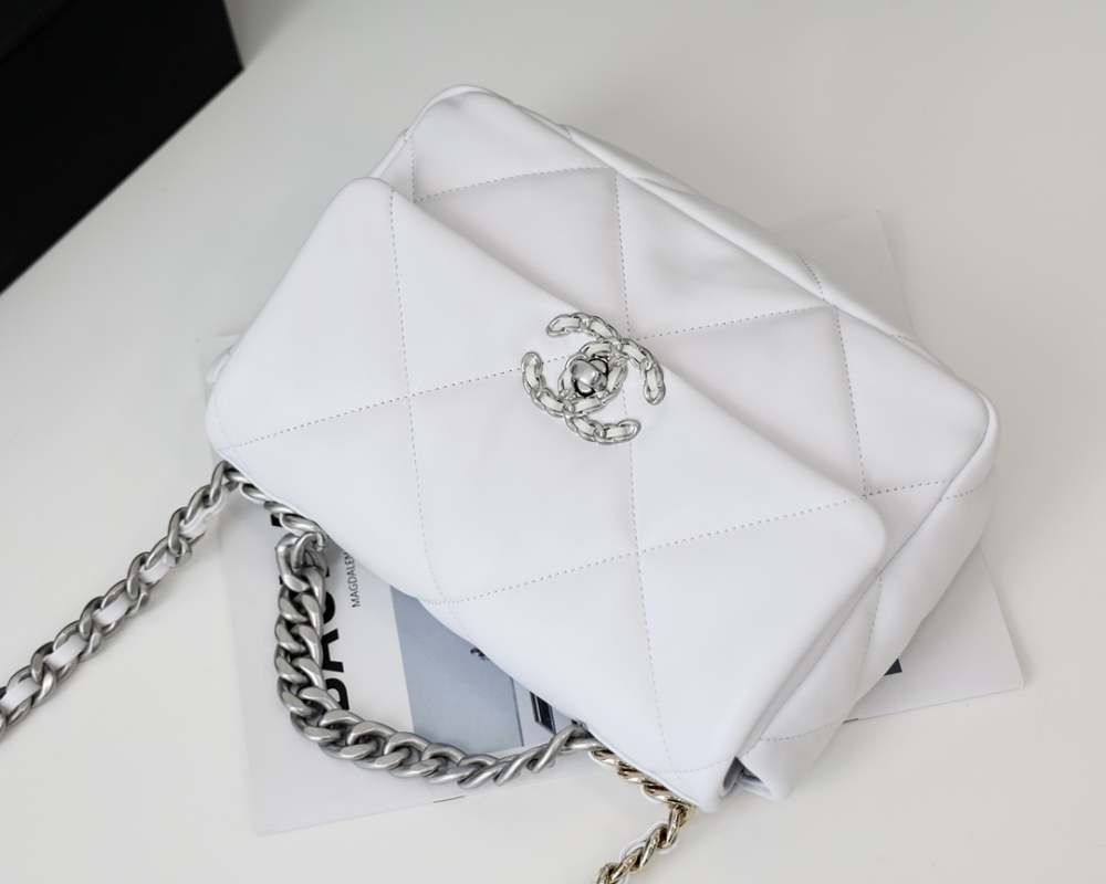 Chanel 19bag 1160 Mirror Boutique