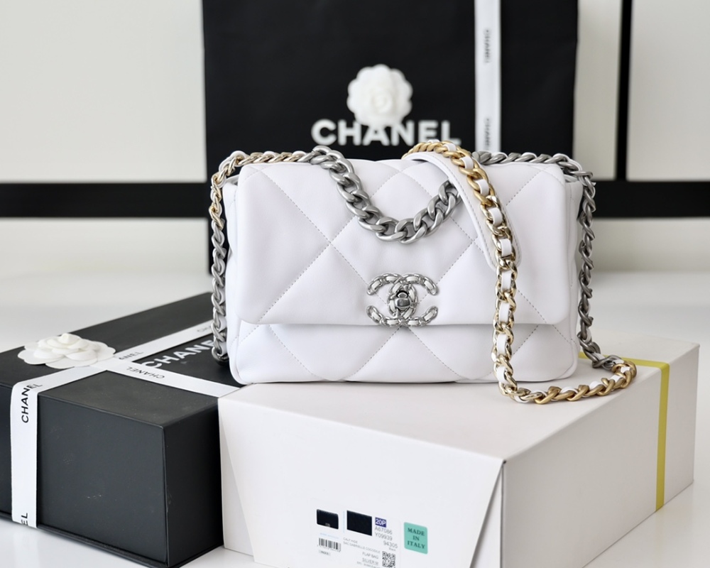Chanel 19bag 1160 Mirror Boutique