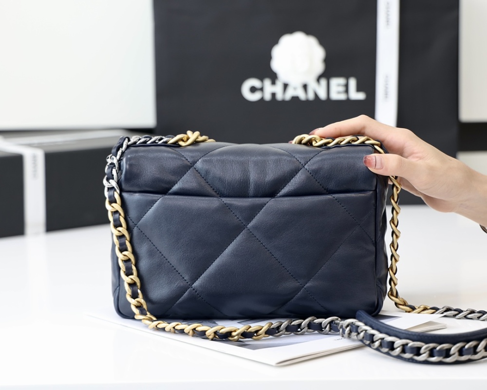 Chanel 19bag 1160 Mirror Boutique