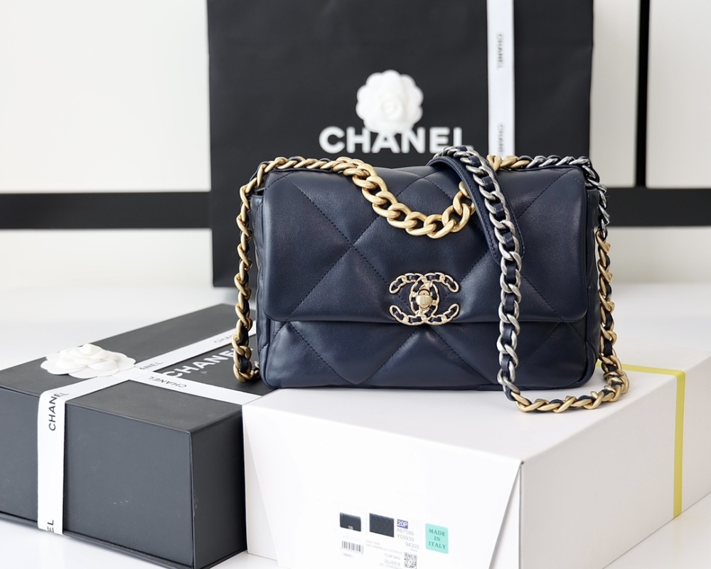 Chanel 19bag 1160 Mirror Boutique