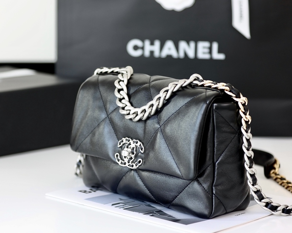Chanel 19bag 1160 Mirror Boutique