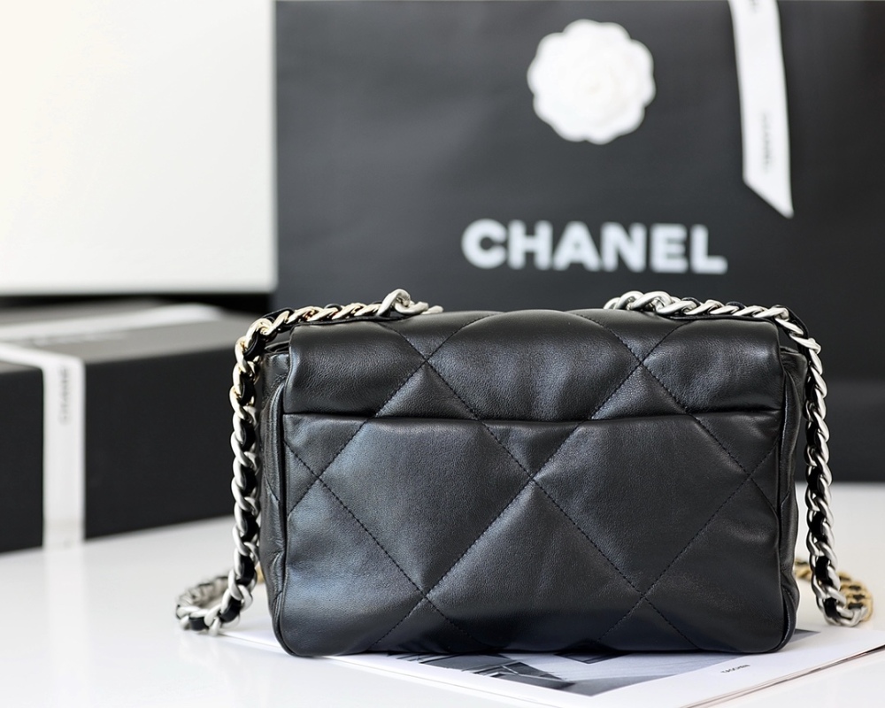 Chanel 19bag 1160 Mirror Boutique