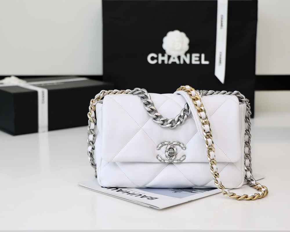 Chanel 19bag 1160 Mirror Boutique