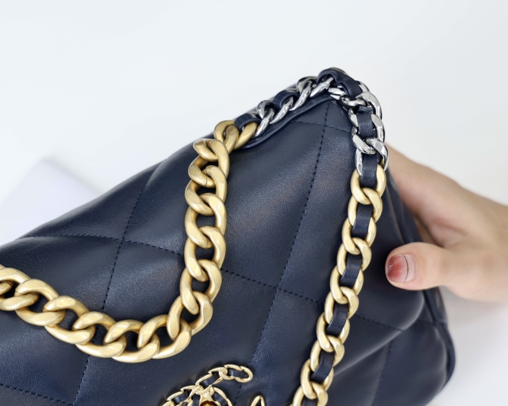 Chanel 19bag 1160 Mirror Boutique