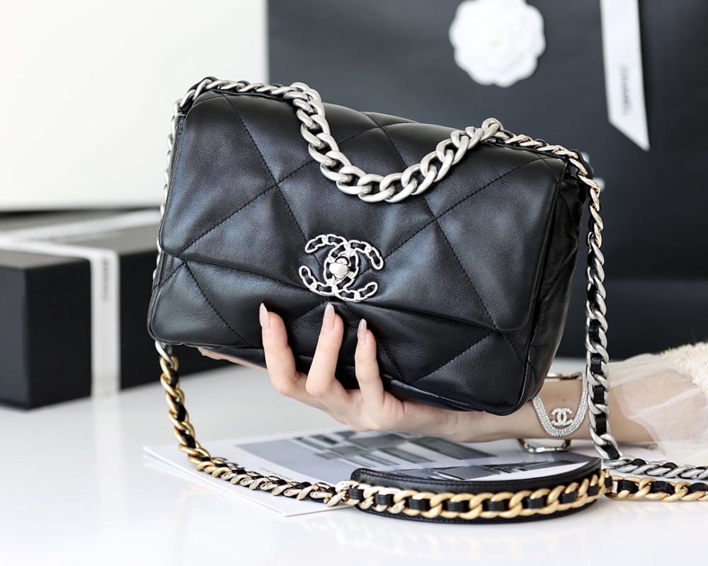 Chanel 19bag 1160 Mirror Boutique