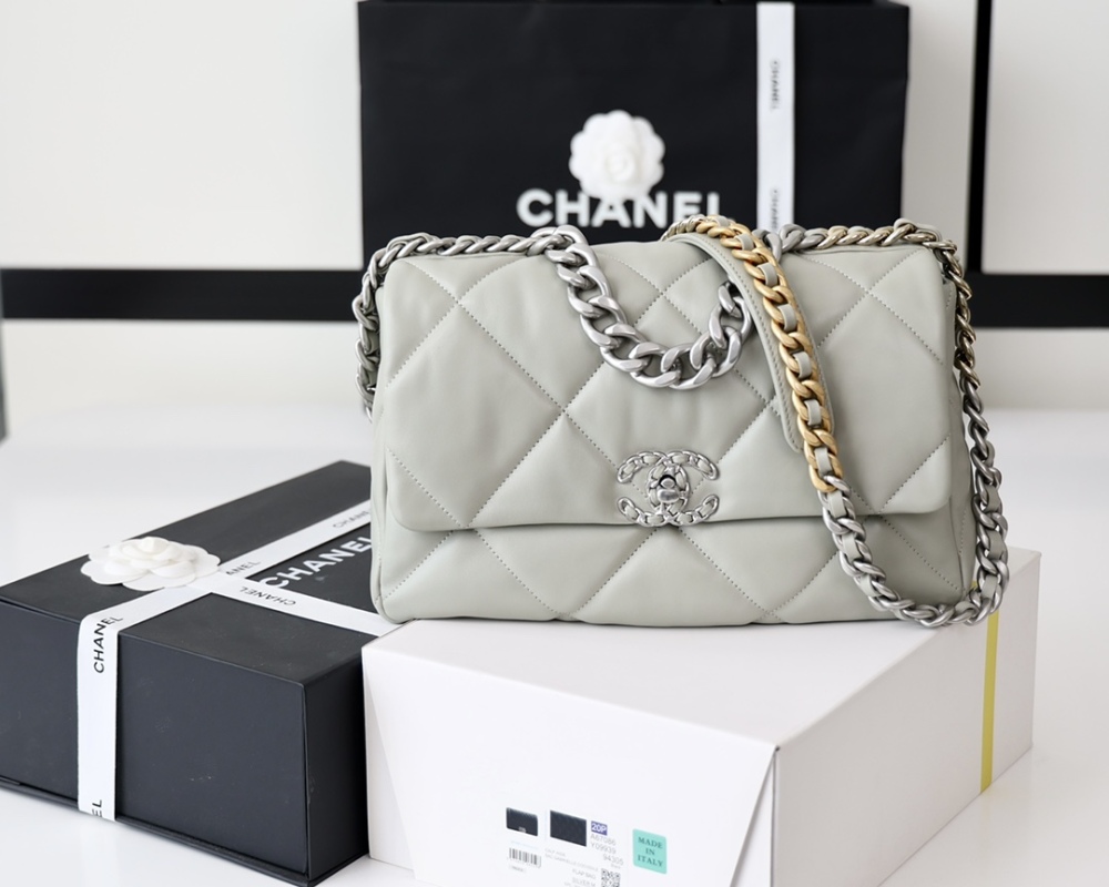 Chanel 19bag 1160 Mirror Boutique