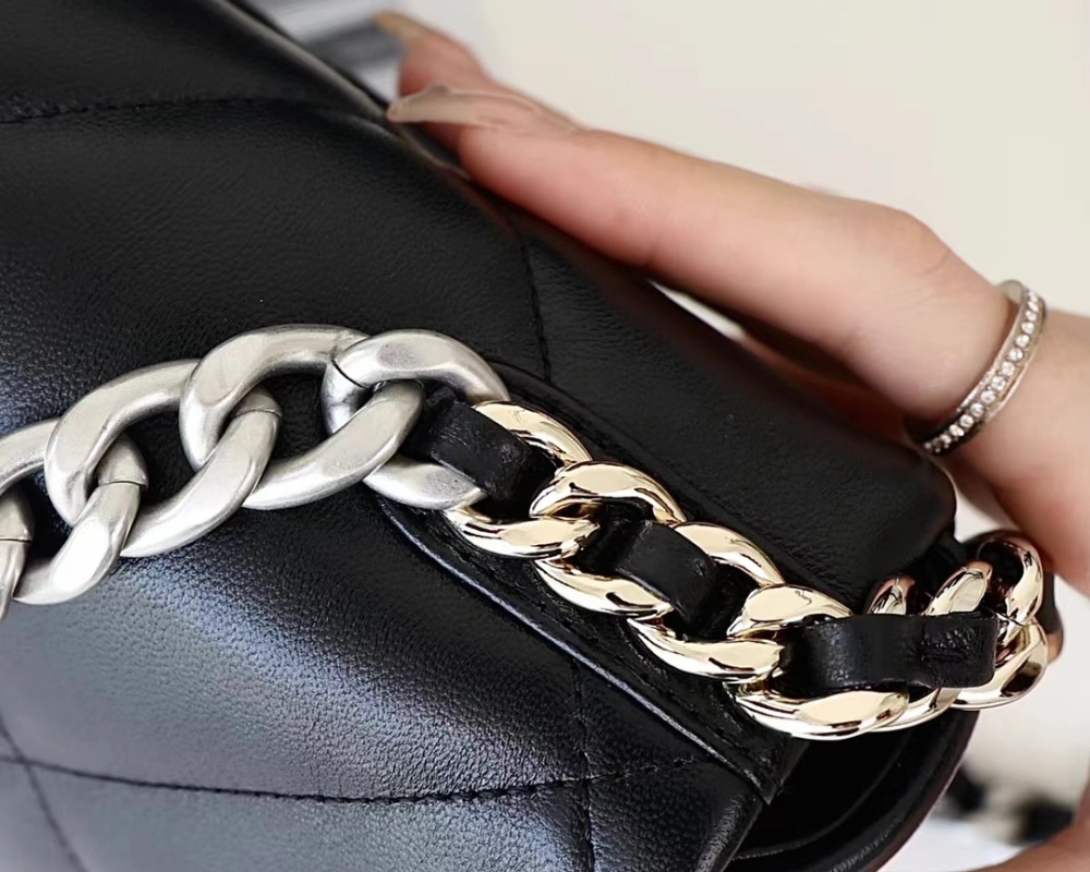 Chanel 19bag 1160 Mirror Boutique