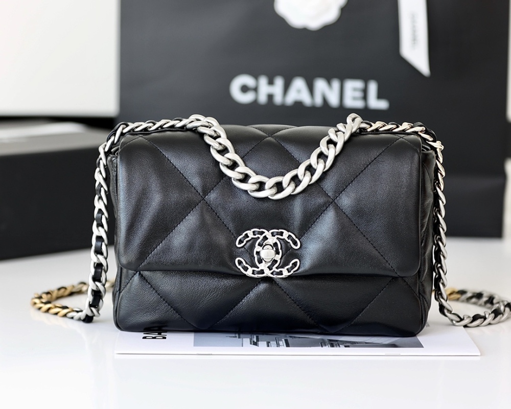 Chanel 19bag 1160 Mirror Boutique