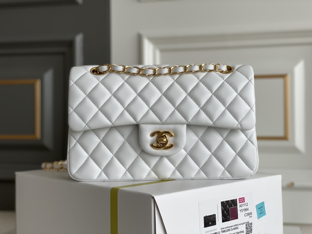 Chanel 𝘾𝙡𝙖𝙨𝙨𝙞𝙘 𝙁𝙡𝙖𝙥 CF bag 23C 1112 PM 23cm Mirror Boutique