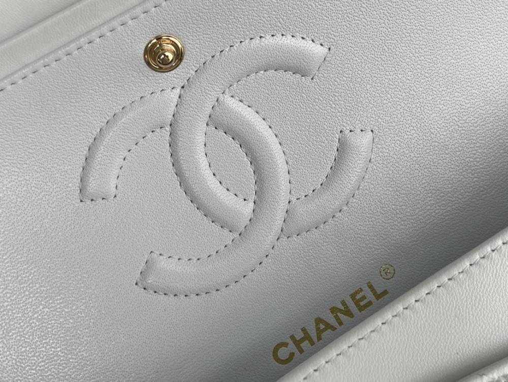 Chanel 𝘾𝙡𝙖𝙨𝙨𝙞𝙘 𝙁𝙡𝙖𝙥 CF bag 23C 1112 MM 25cm Mirror Boutique
