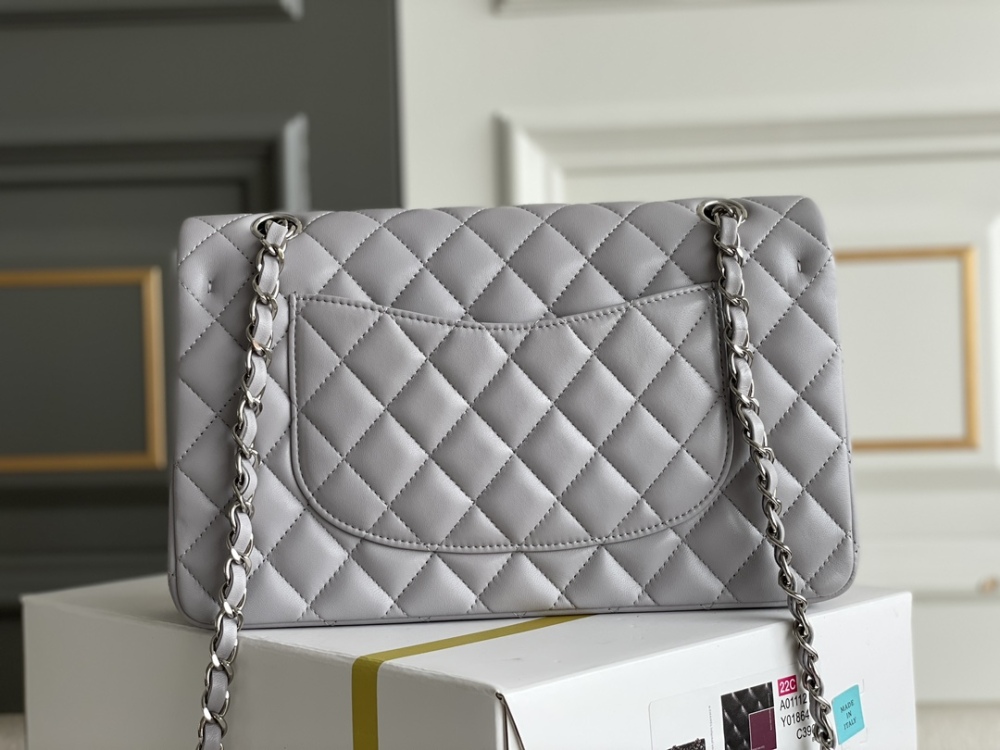 Chanel 𝘾𝙡𝙖𝙨𝙨𝙞𝙘 𝙁𝙡𝙖𝙥 CF bag 23C 1112 MM 25cm Mirror Boutique