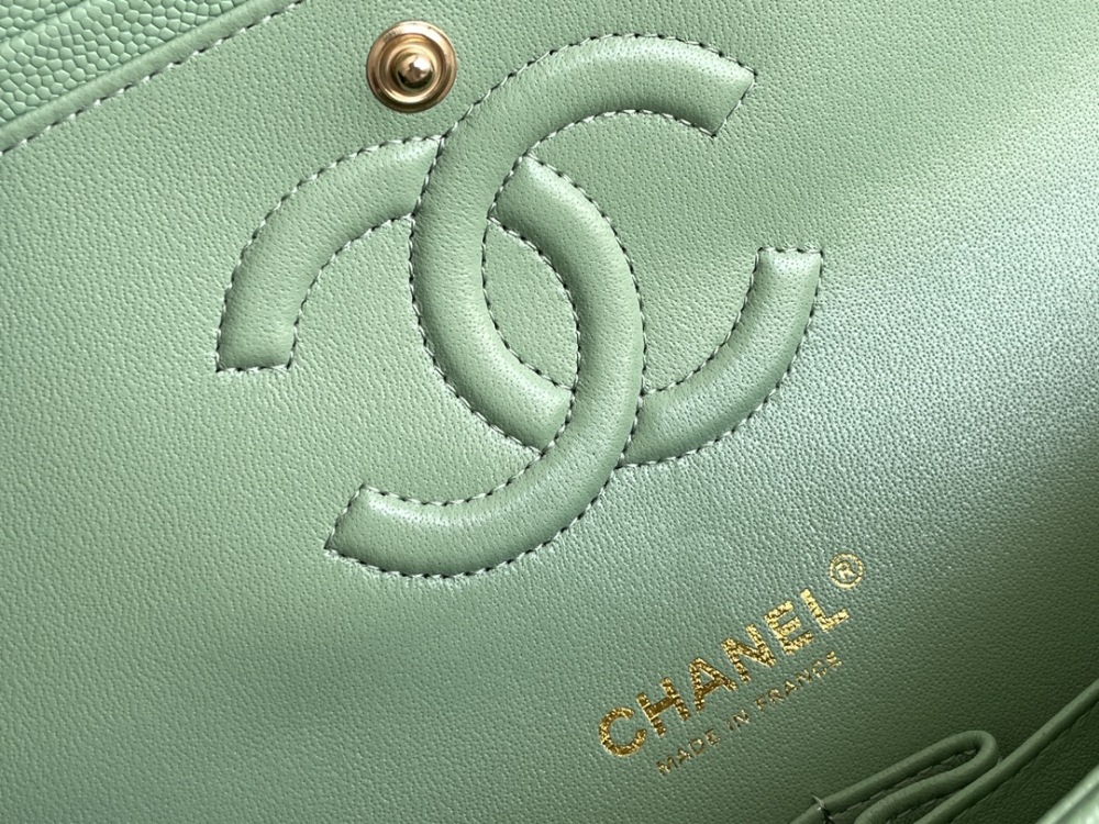 Chanel 𝘾𝙡𝙖𝙨𝙨𝙞𝙘 𝙁𝙡𝙖𝙥 CF bag 23C 1112 MM 25cm Mirror Boutique