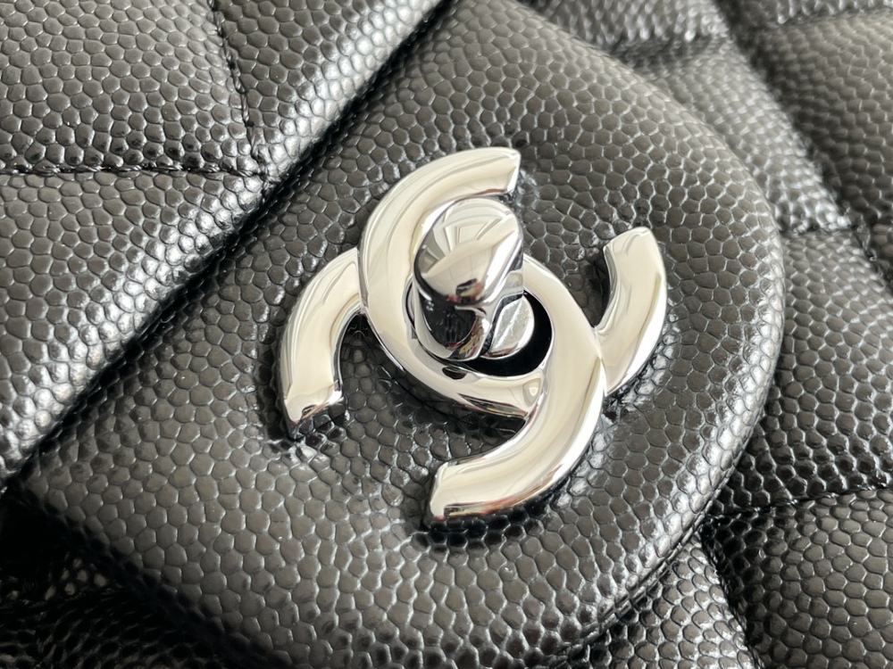 Chanel 𝘾𝙡𝙖𝙨𝙨𝙞𝙘 𝙁𝙡𝙖𝙥 CF bag 23C 1112 MM 25cm Mirror Boutique