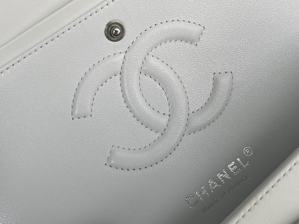Chanel 𝘾𝙡𝙖𝙨𝙨𝙞𝙘 𝙁𝙡𝙖𝙥 CF bag 23C 1112 MM 25cm Mirror Boutique