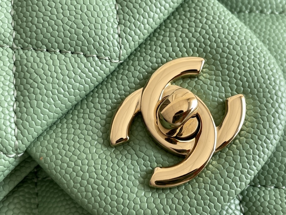 Chanel 𝘾𝙡𝙖𝙨𝙨𝙞𝙘 𝙁𝙡𝙖𝙥 CF bag 23C 1112 PM 23cm Mirror Boutique