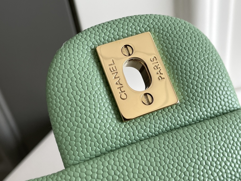 Chanel 𝘾𝙡𝙖𝙨𝙨𝙞𝙘 𝙁𝙡𝙖𝙥 CF bag 23C 1112 PM 23cm Mirror Boutique