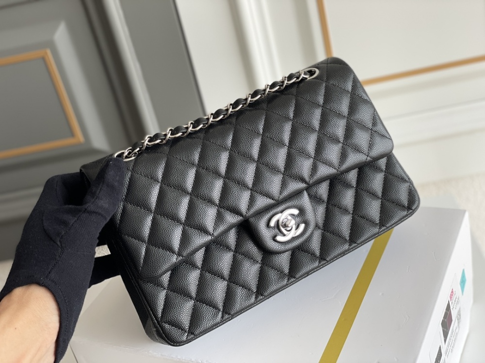 Chanel 𝘾𝙡𝙖𝙨𝙨𝙞𝙘 𝙁𝙡𝙖𝙥 CF bag 23C 1112 MM 25cm Mirror Boutique