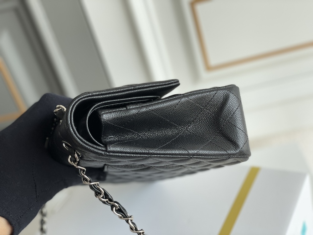 Chanel 𝘾𝙡𝙖𝙨𝙨𝙞𝙘 𝙁𝙡𝙖𝙥 CF bag 23C 1112 MM 25cm Mirror Boutique