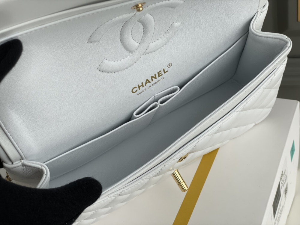 Chanel 𝘾𝙡𝙖𝙨𝙨𝙞𝙘 𝙁𝙡𝙖𝙥 CF bag 23C 1112 MM 25cm Mirror Boutique