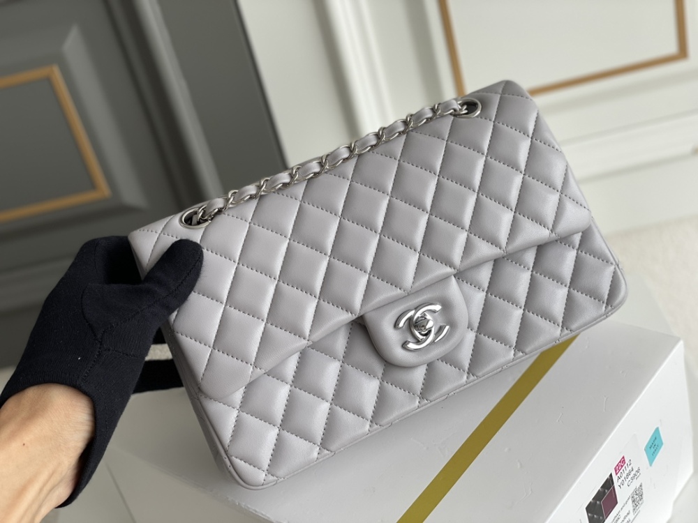 Chanel 𝘾𝙡𝙖𝙨𝙨𝙞𝙘 𝙁𝙡𝙖𝙥 CF bag 23C 1112 MM 25cm Mirror Boutique