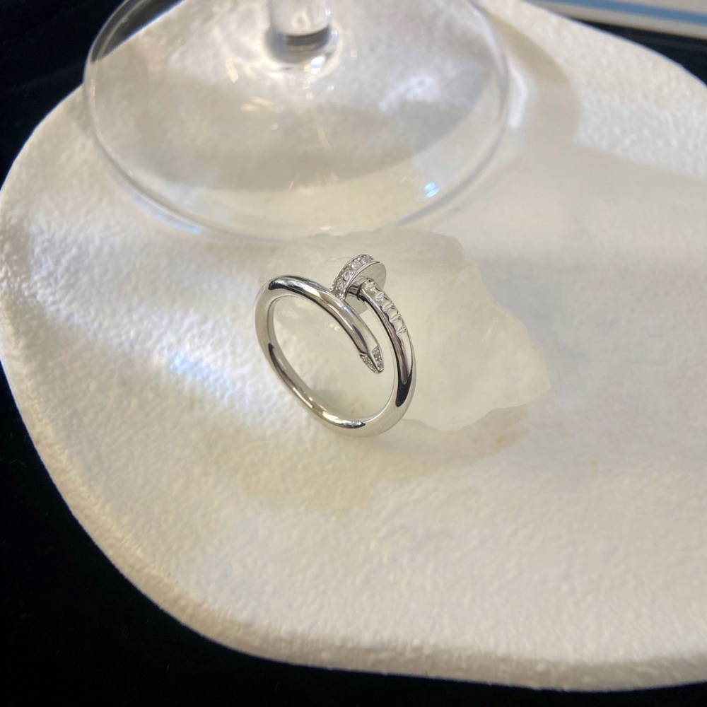 Cartier  rings  without diamonds