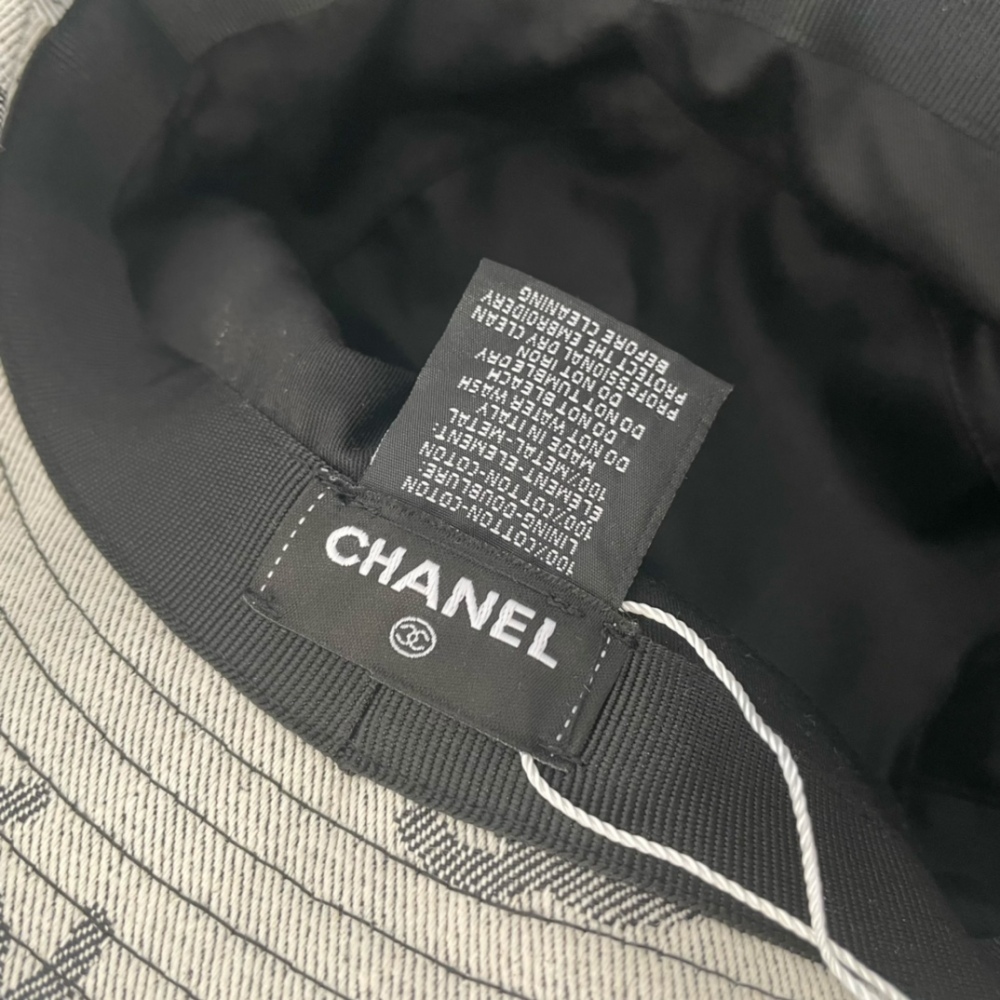CHANEL  bucket hat