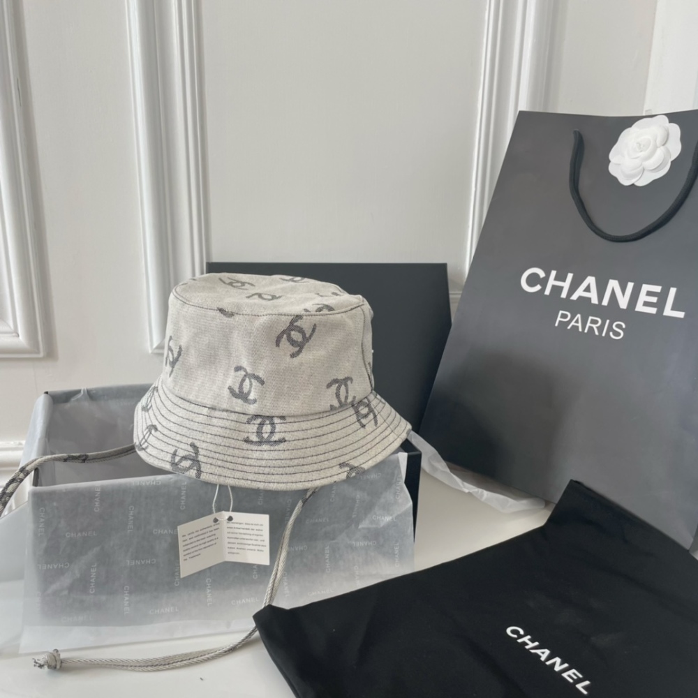 CHANEL  bucket hat