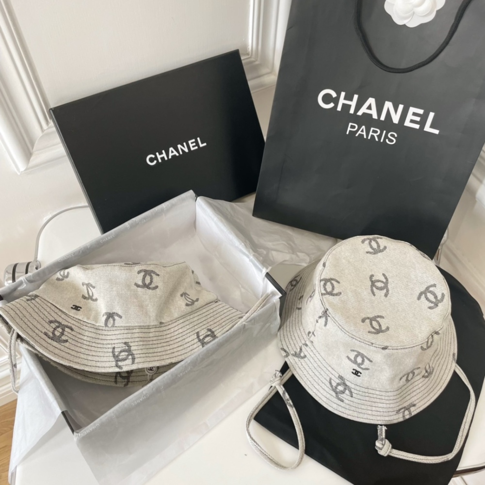 CHANEL  bucket hat
