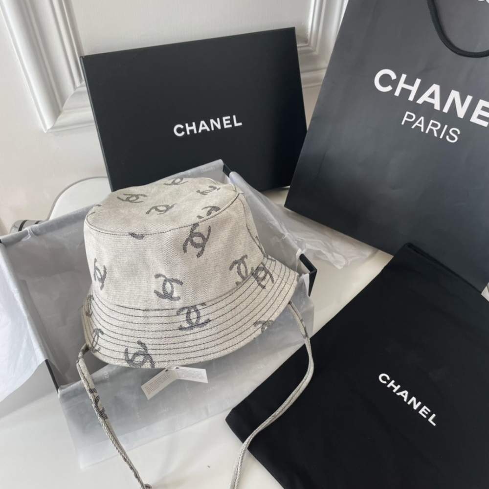 CHANEL  bucket hat