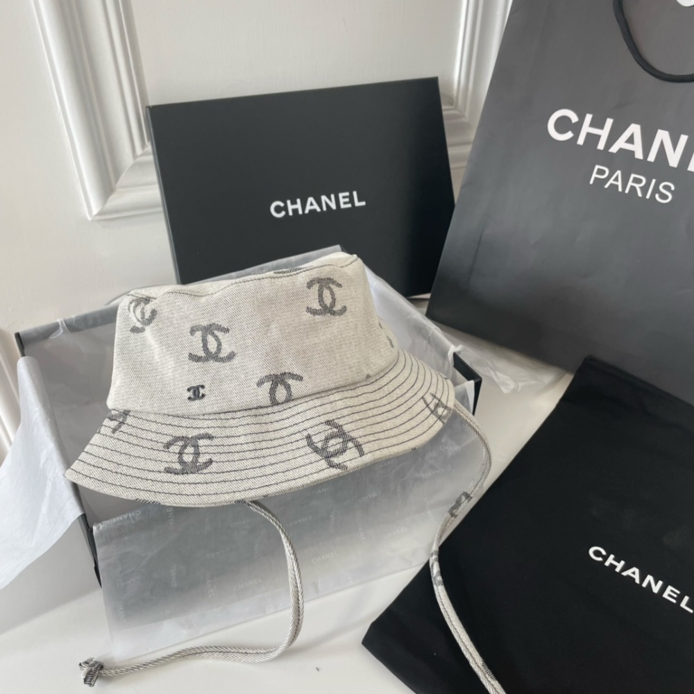 CHANEL  bucket hat