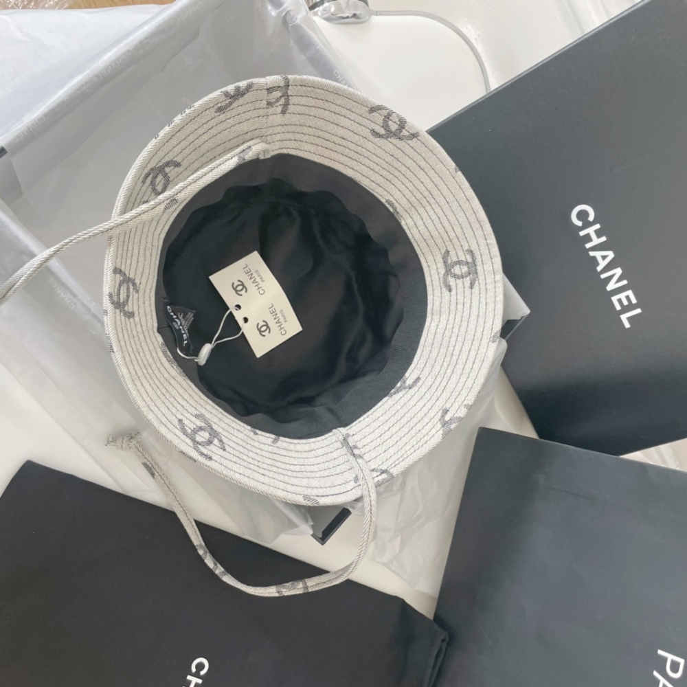 CHANEL  bucket hat