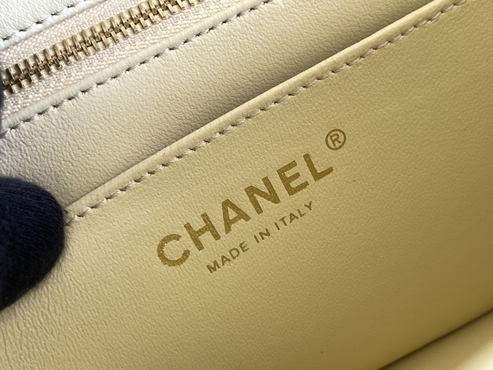 Chanel Camellia adjustment buckle CF bag 23S 23.5cm Mirror Boutique