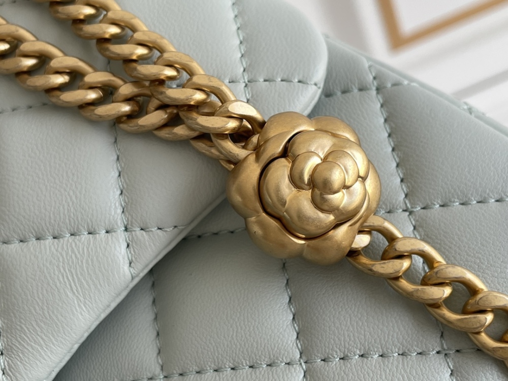 Chanel Camellia adjustment buckle CF bag 23S 23.5cm Mirror Boutique