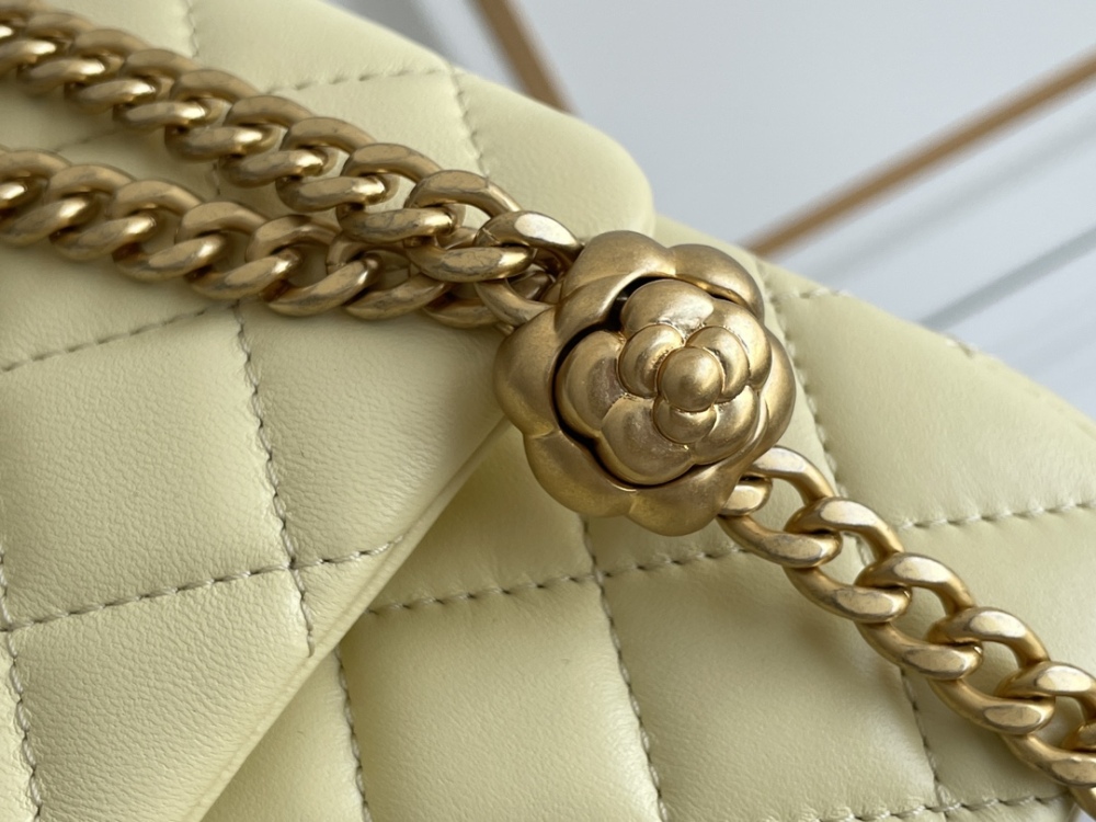 Chanel Camellia adjustment buckle CF bag 23S 23.5cm Mirror Boutique