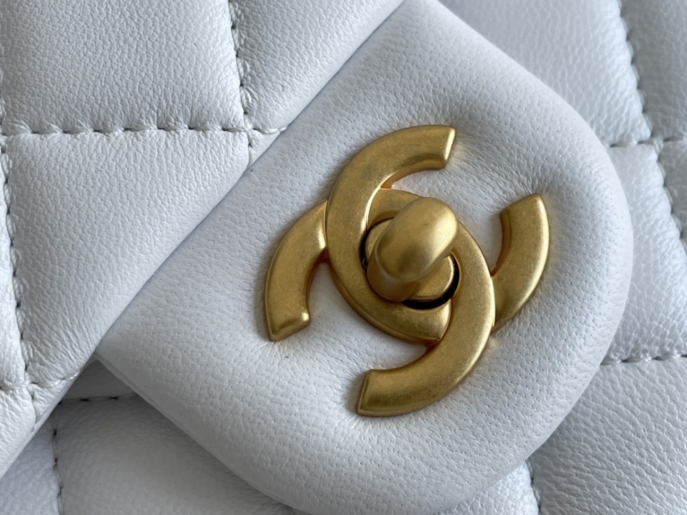 Chanel Camellia adjustment buckle CF bag 23S 23.5cm Mirror Boutique