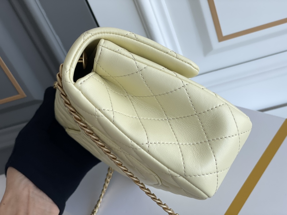 Chanel Camellia adjustment buckle CF bag 23S 23.5cm Mirror Boutique