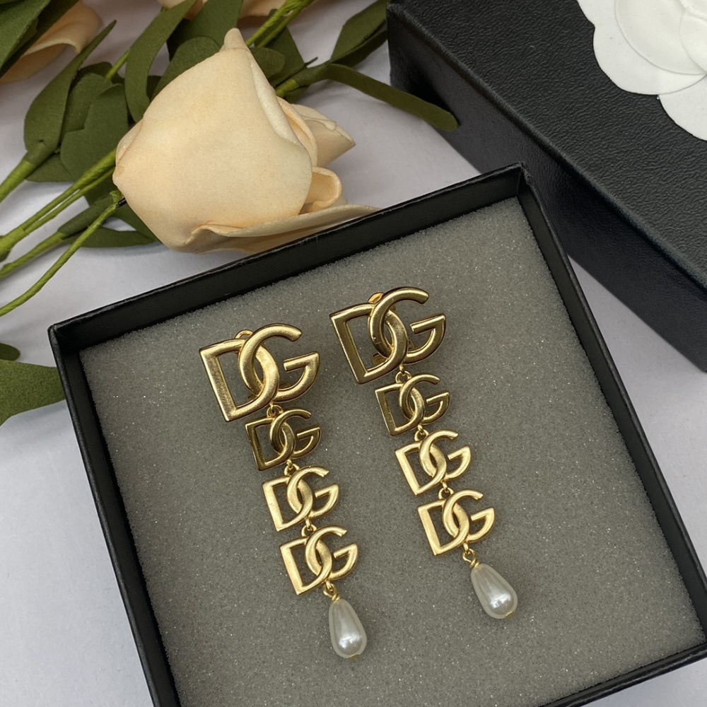 DG stud earrings