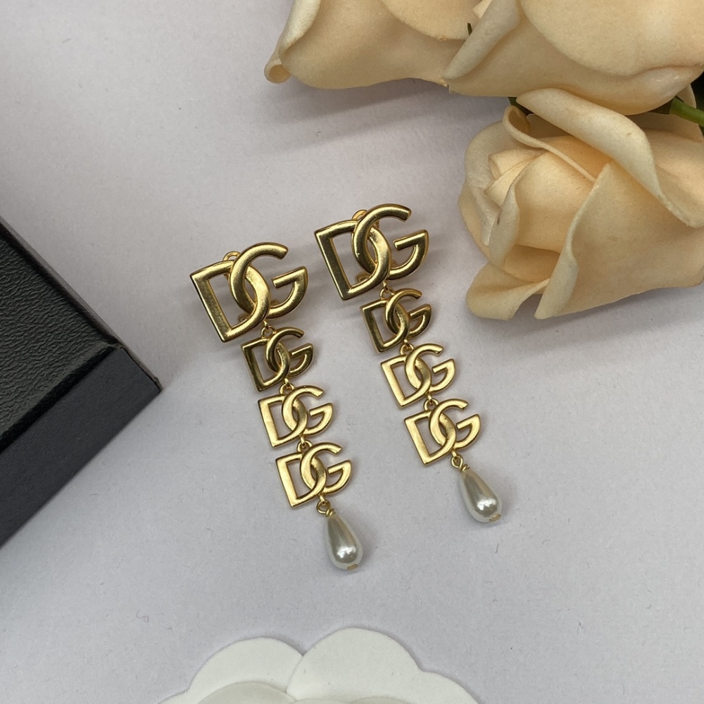 DG stud earrings