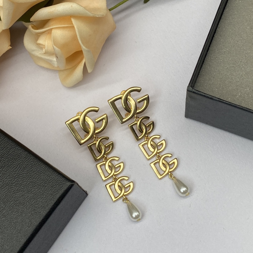 DG stud earrings