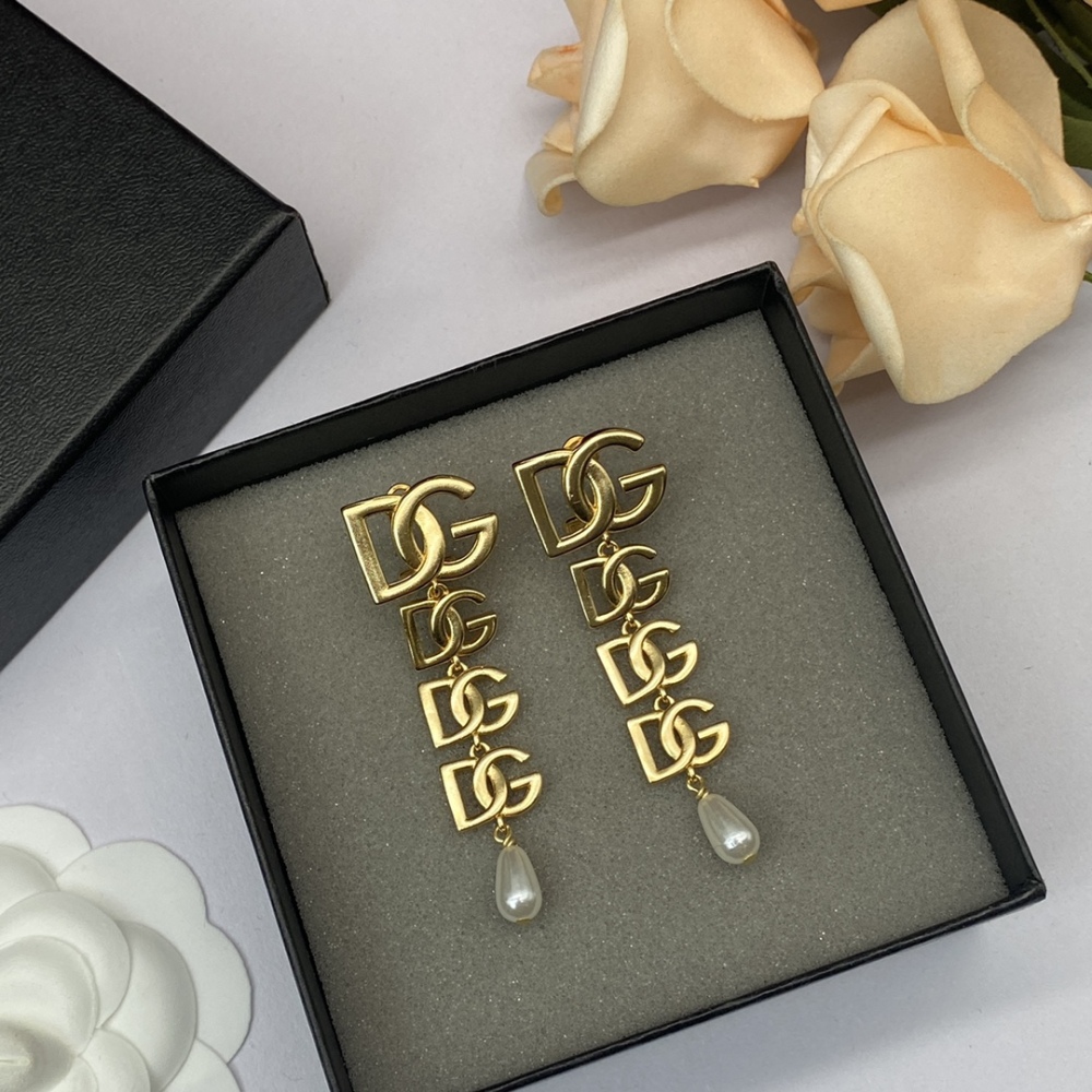 DG stud earrings