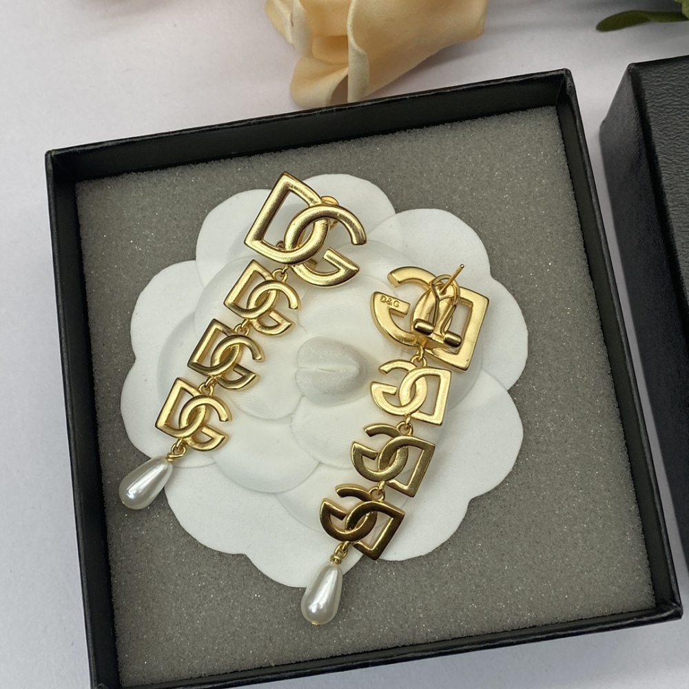 DG stud earrings