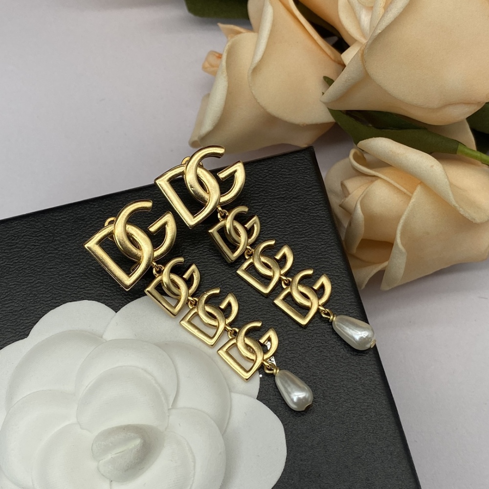 DG stud earrings