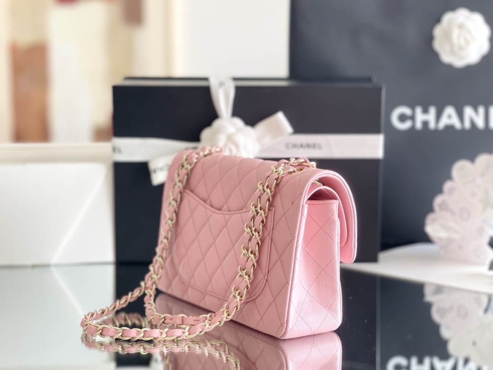 Chanel 𝘾𝙡𝙖𝙨𝙨𝙞𝙘 𝙁𝙡𝙖𝙥 bag 23cm Mirror Boutique