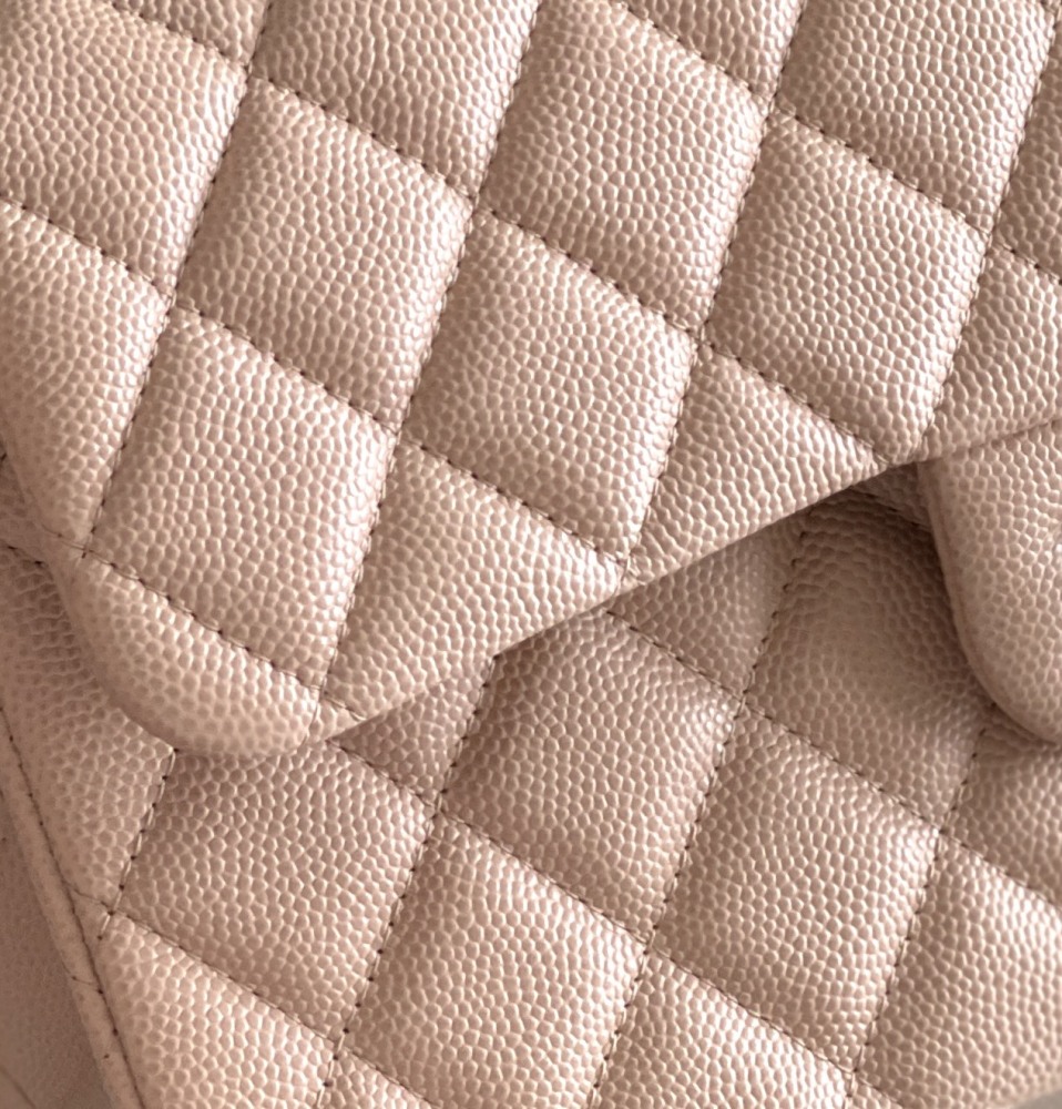 Chanel 𝘾𝙡𝙖𝙨𝙨𝙞𝙘 𝙁𝙡𝙖𝙥 bag 23cm Mirror Boutique