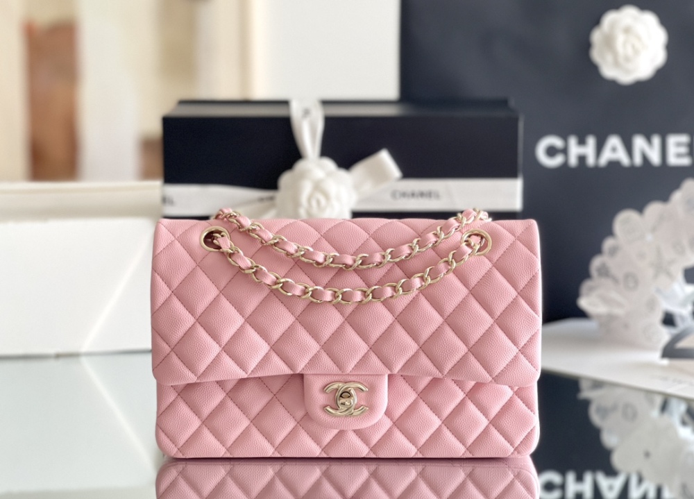 Chanel 𝘾𝙡𝙖𝙨𝙨𝙞𝙘 𝙁𝙡𝙖𝙥 bag MM 25cm Mirror Boutique