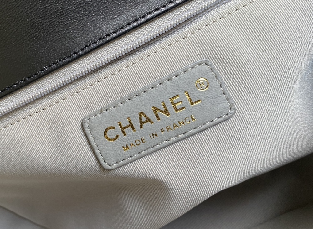 Chanel Leboy GM 28cm Mirror Boutique